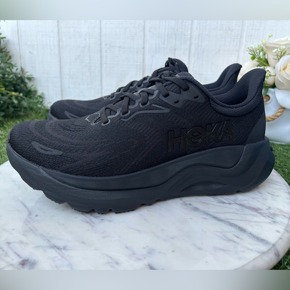 HOKA Arahi 8 women
Best seller NEW Sz 7.5D
COLOR: Black / Black - Picture 9 of 17